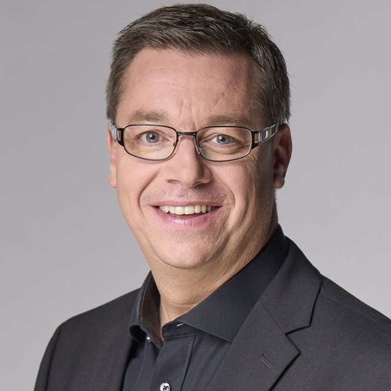 MDR-SINFONIEORCHESTER – LET’S SWING!