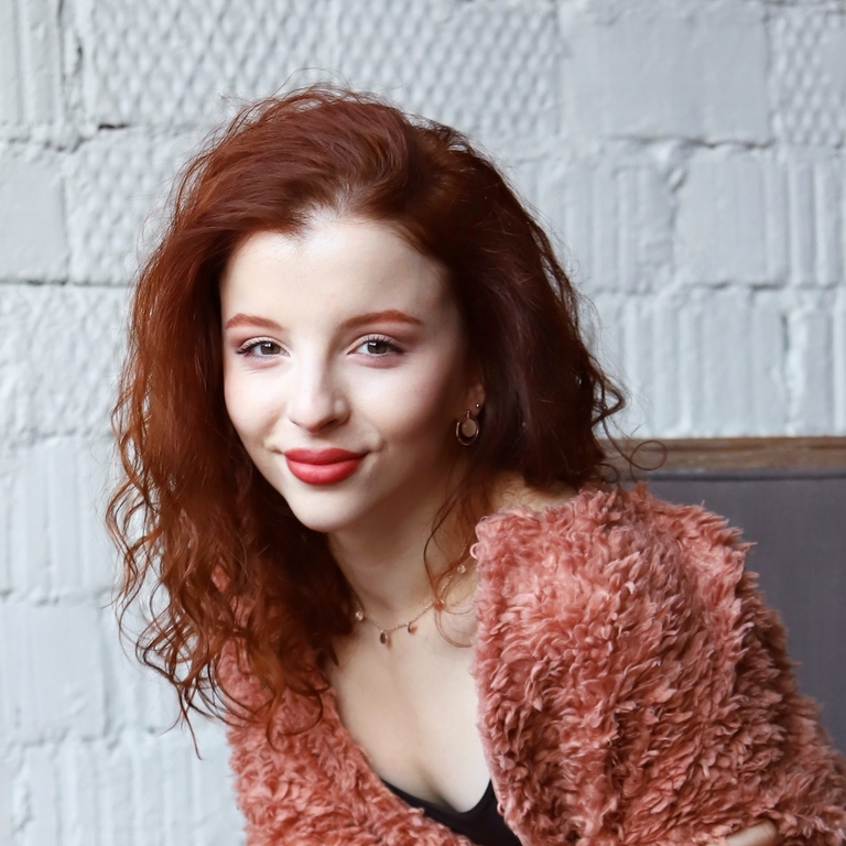 ANNA KRIKHELI